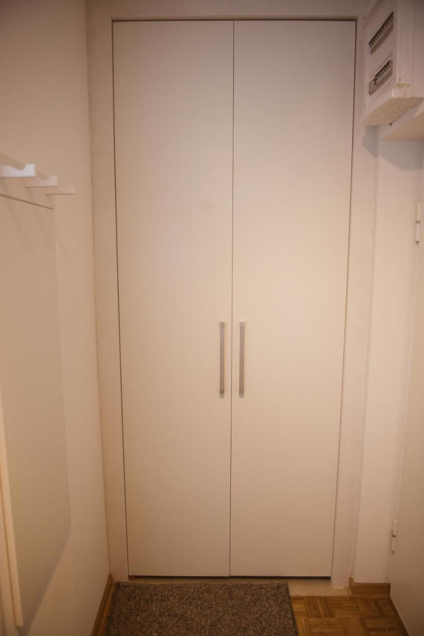Apartament Stan U Samom Centru Obrenovca, Na Trgu Obrenovac  Zewnętrze zdjęcie